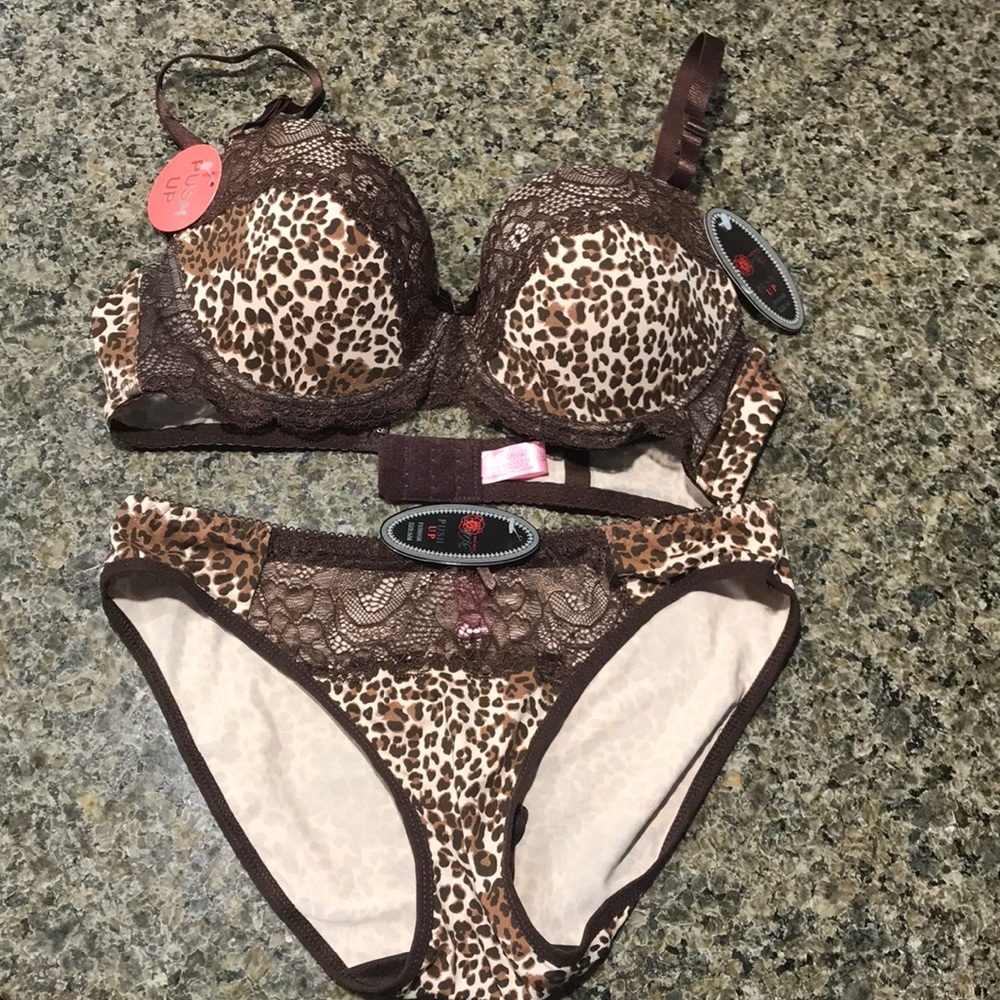 Push up bra set NWT
